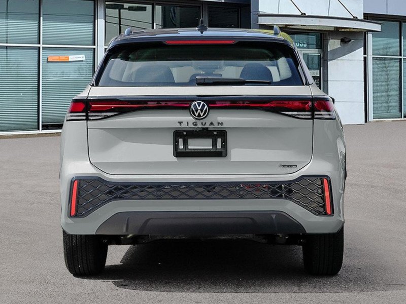 2026 Volkswagen Tiguan Comfortline R-Line Black Edition-4