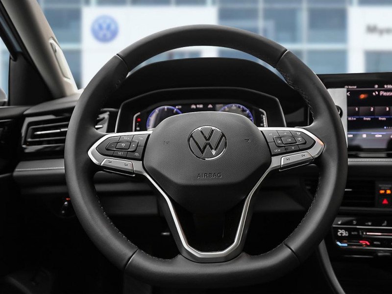 2025 Volkswagen Jetta Highline  - Leather Seats-11