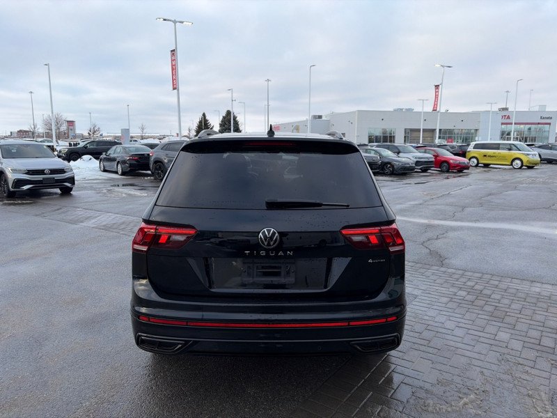 Volkswagen Tiguan Comfortline R-Line Black Edition 2023-25