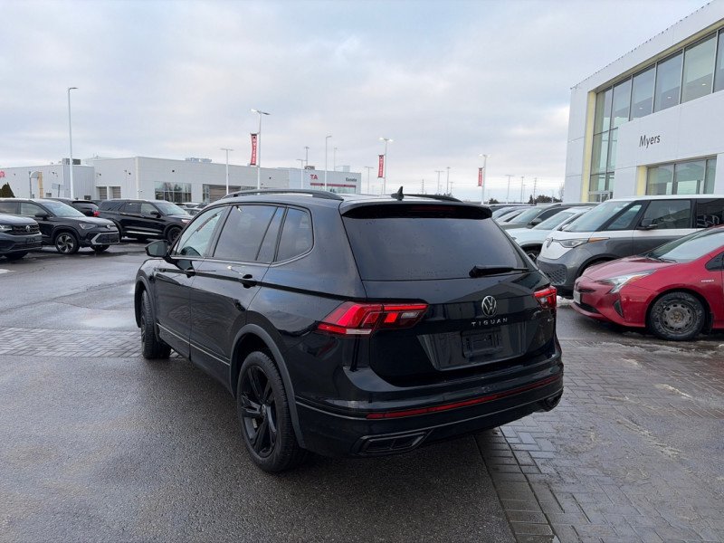 Volkswagen Tiguan Comfortline R-Line Black Edition 2023-24