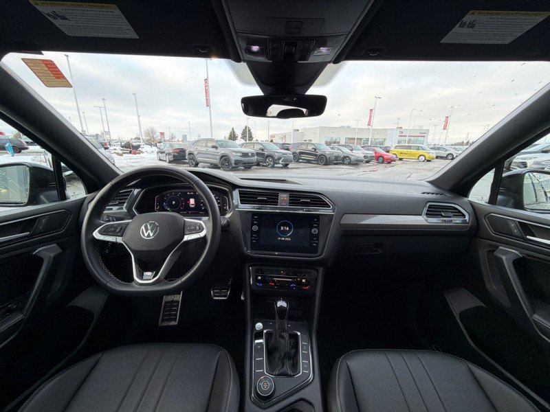 Volkswagen Tiguan Comfortline R-Line Black Edition 2023-33