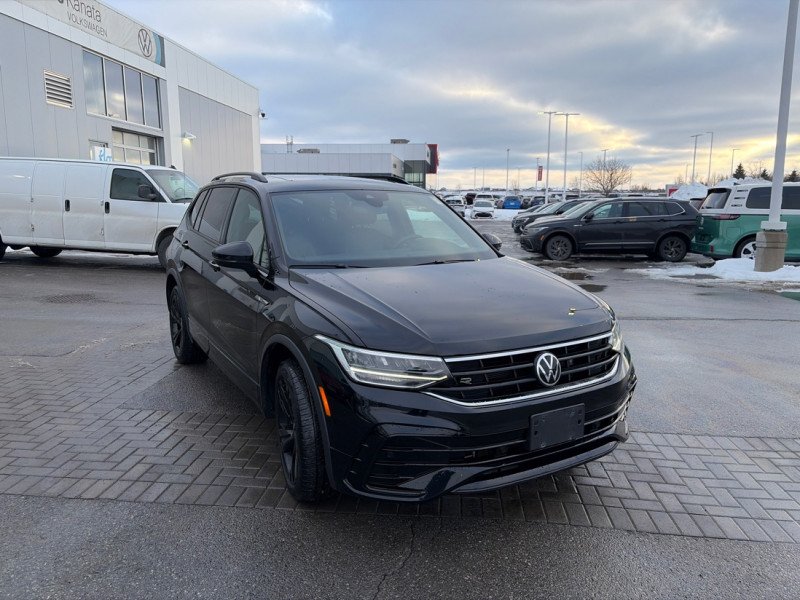 Volkswagen Tiguan Comfortline R-Line Black Edition 2023-26