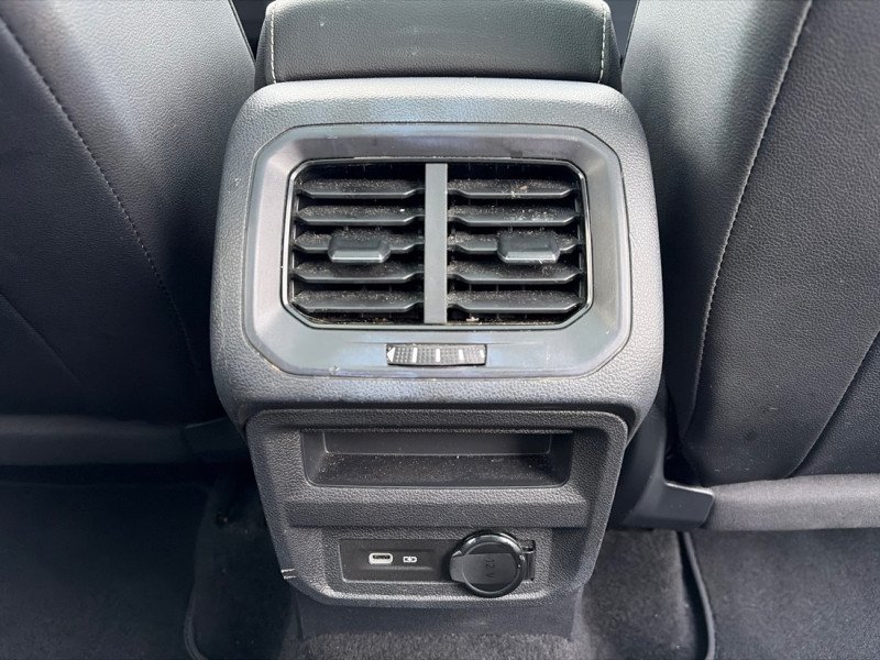 Volkswagen Tiguan Comfortline R-Line Black Edition 2023-43