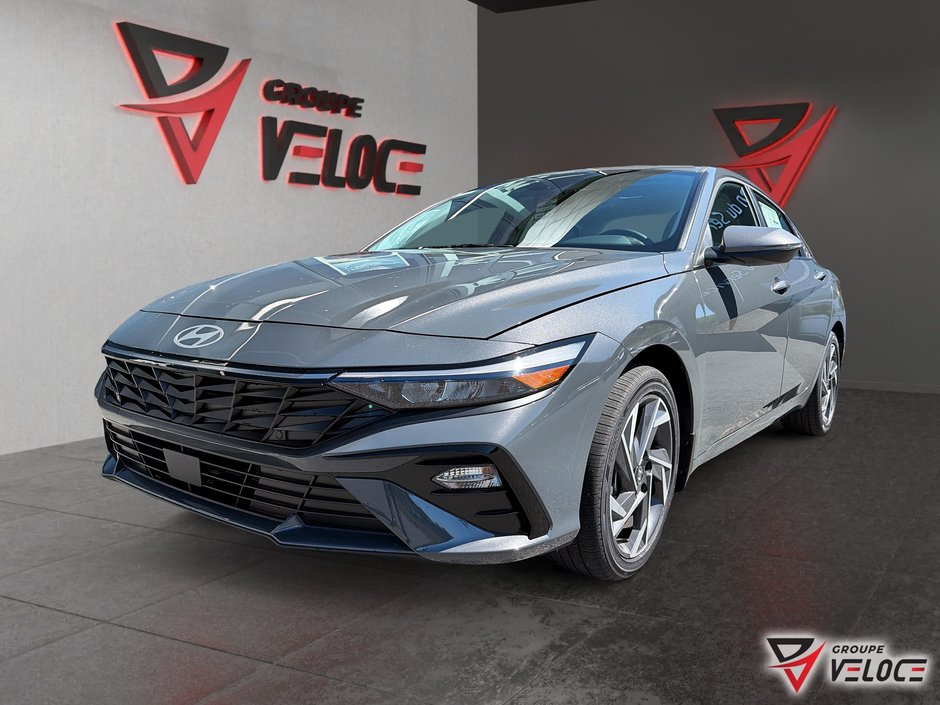 Hyundai Elantra Hybrid Luxury Sedan w-Two-Tone Interior 2026 à Rivière-du-Loup, Québec