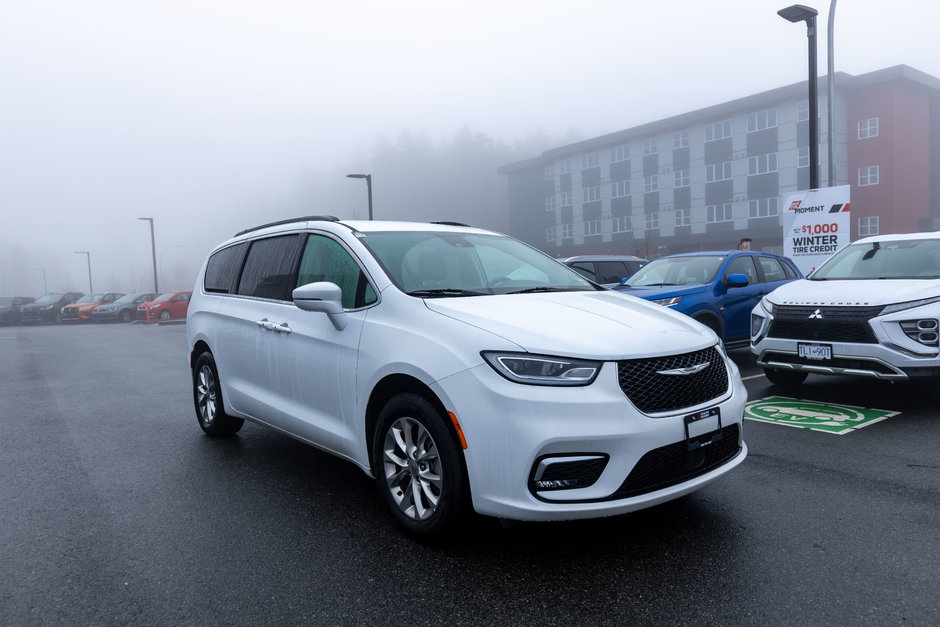 2022 Chrysler Pacifica Touring L-7