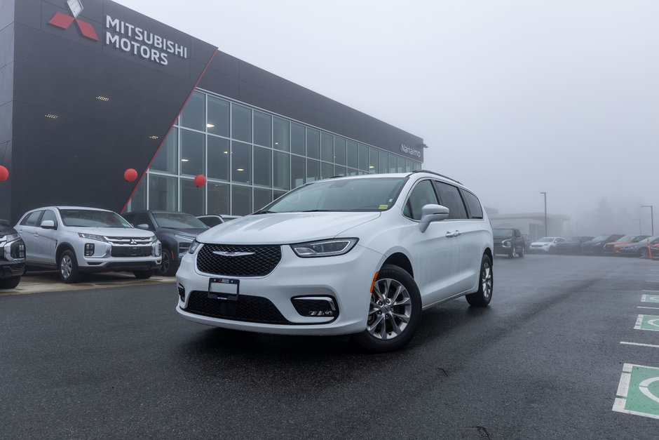 2022 Chrysler Pacifica Touring L-0