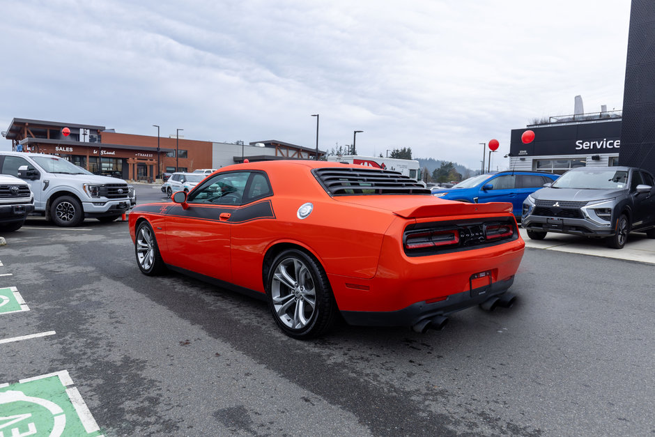 2017 Dodge Challenger R/T-16