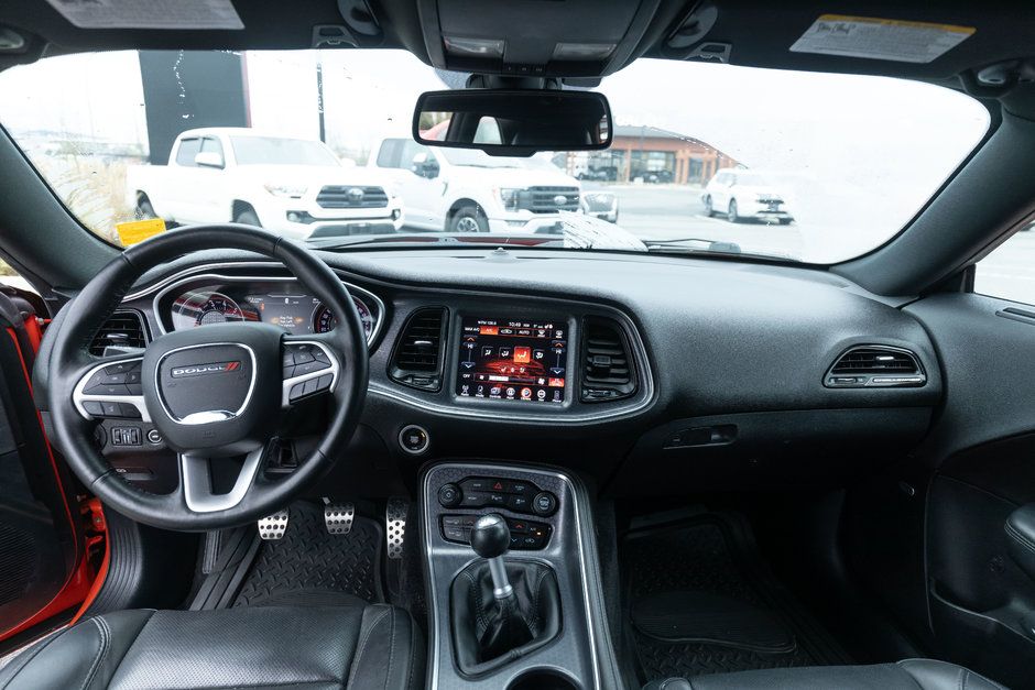 2017 Dodge Challenger R/T-10