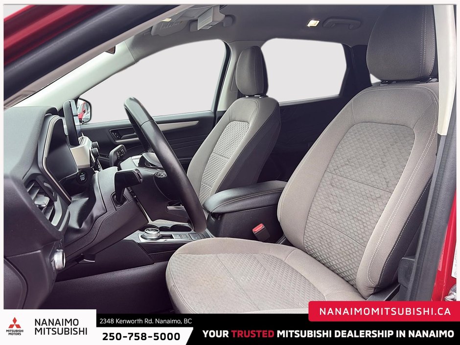 2022 Ford Escape Hybrid SE-8