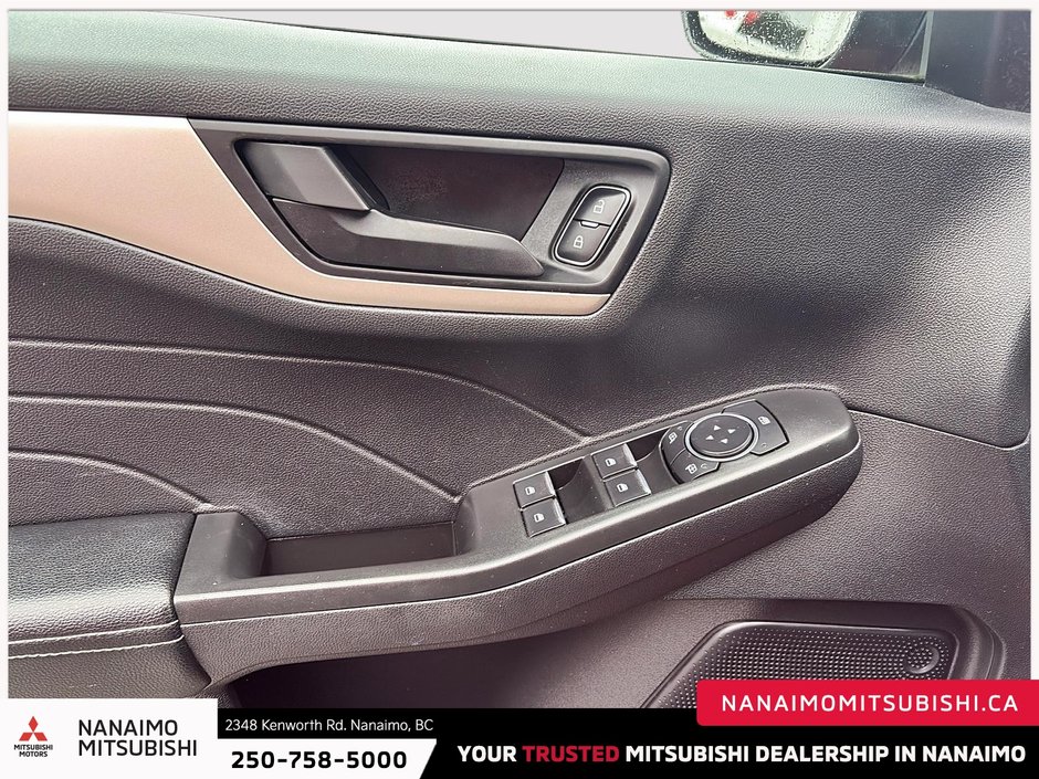 2022 Ford Escape Hybrid SE-11