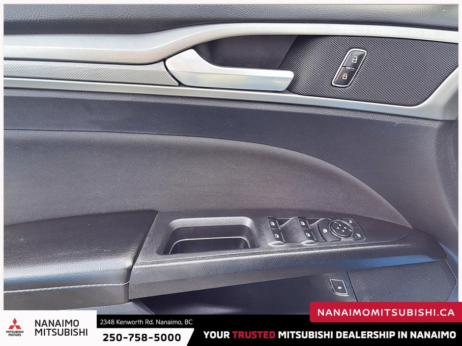 2020 Ford Fusion Hybrid SE-11