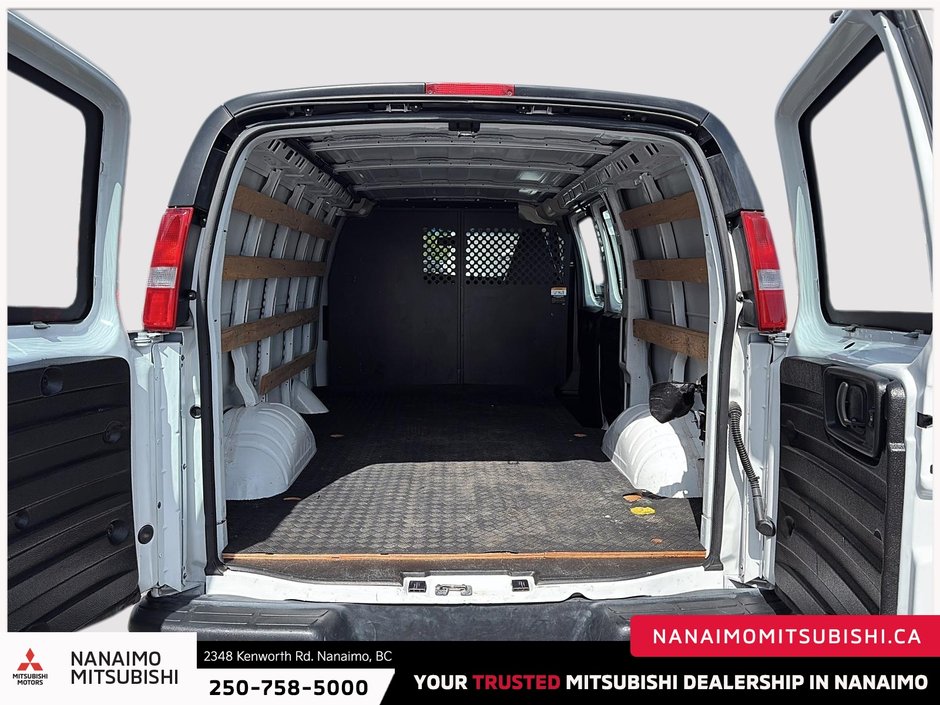 2023 GMC Savana 2500 Work Van-6