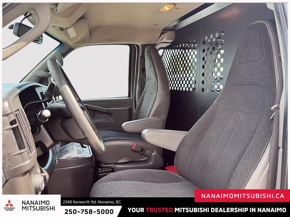 2023 GMC Savana 2500 Work Van-9