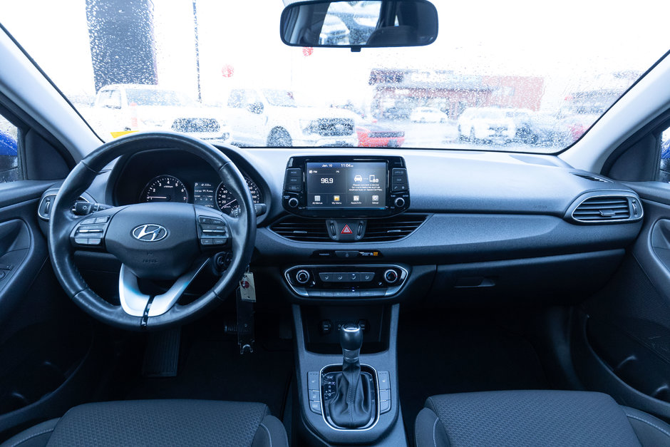 2019 Hyundai Elantra GT Preferred-11