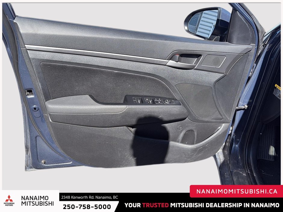 2017 Hyundai Elantra GLS-10