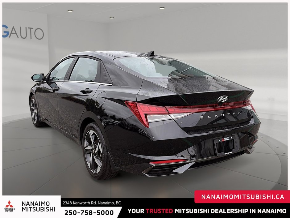 2023 Hyundai Elantra Luxury-4