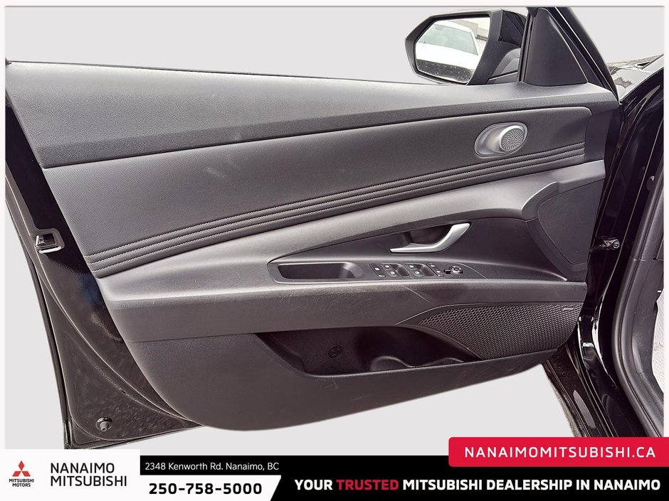 2023 Hyundai Elantra Luxury-10