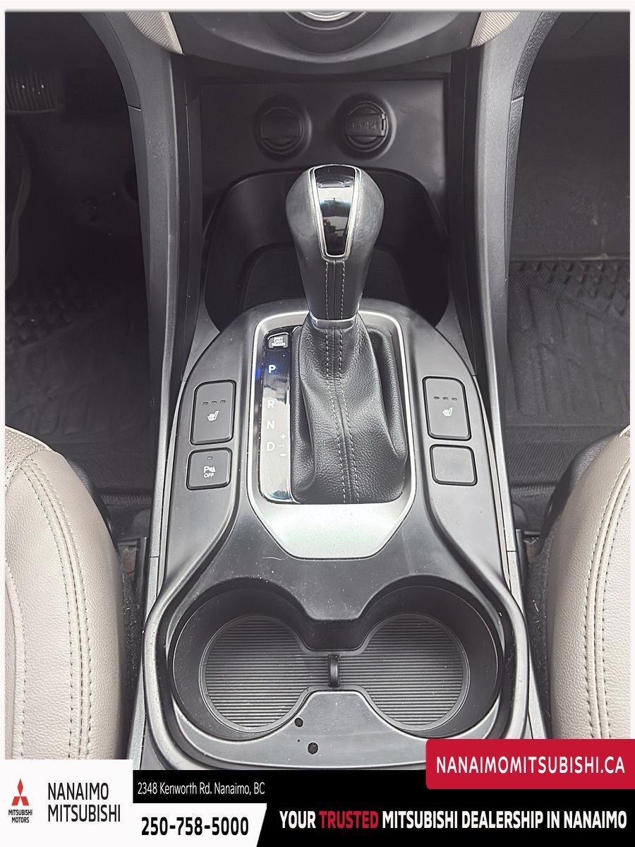 2017 Hyundai Santa Fe Sport 2.4 Luxury-17