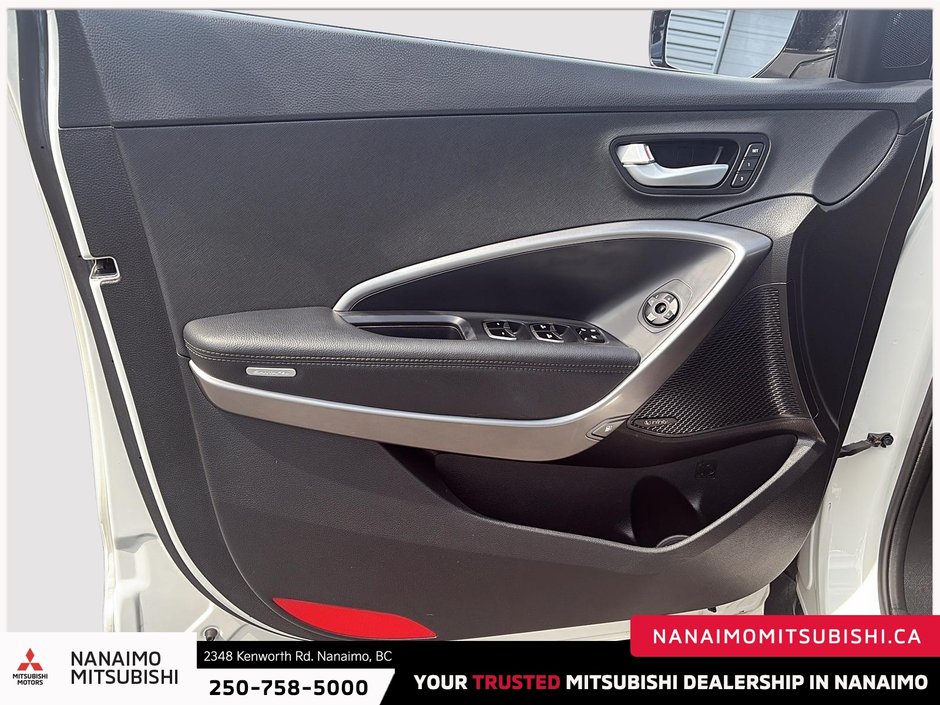 2017 Hyundai Santa Fe XL Limited-10