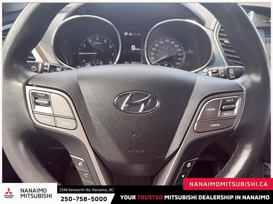 2017 Hyundai Santa Fe XL Limited-13