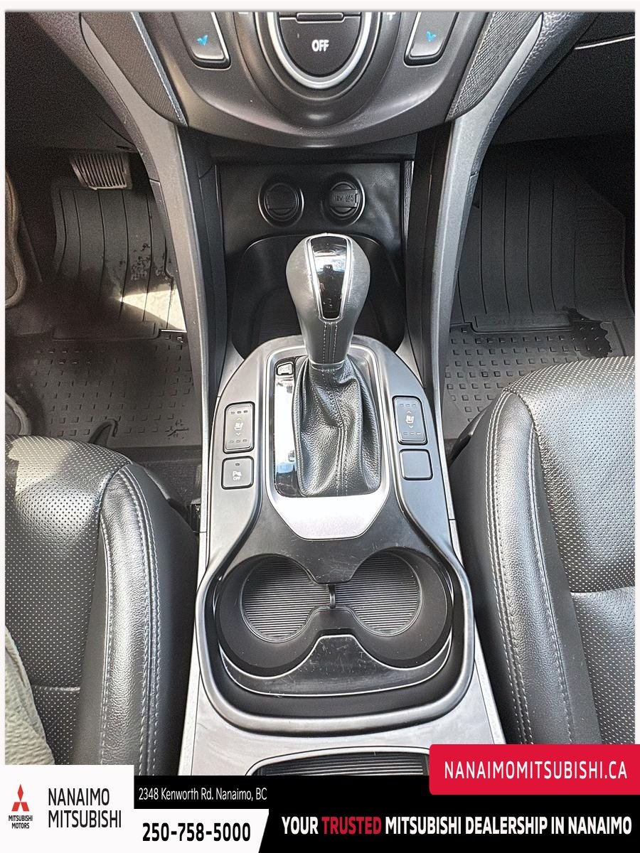 2017 Hyundai Santa Fe XL Limited-17