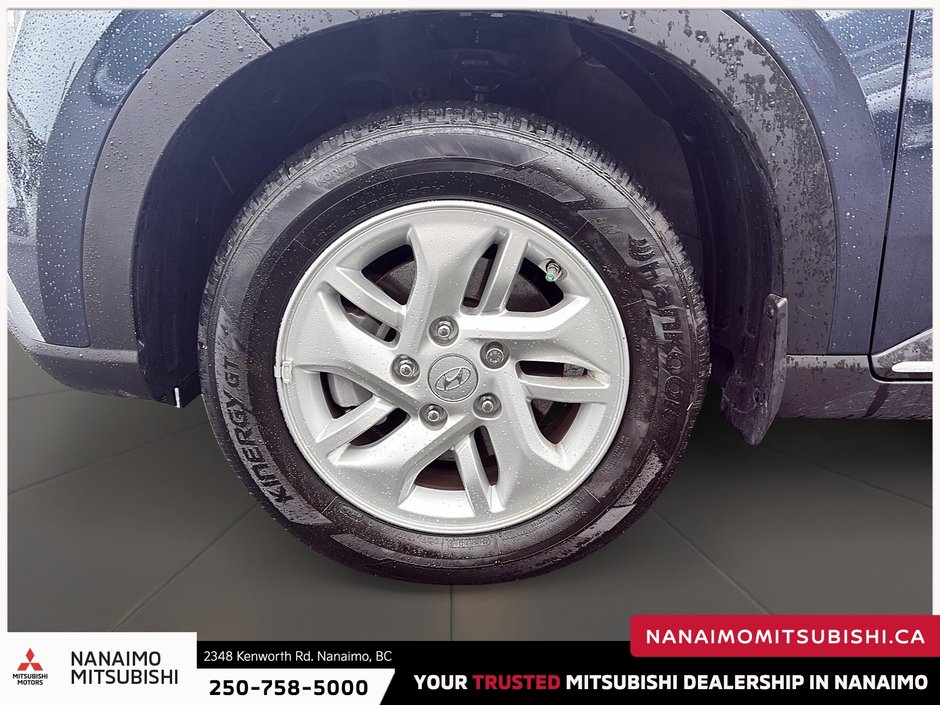 2024 Hyundai Venue Preferred-1