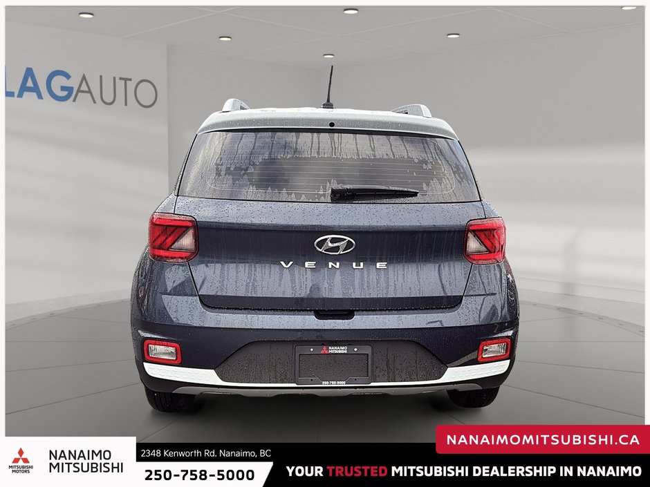 2024 Hyundai Venue Preferred-3