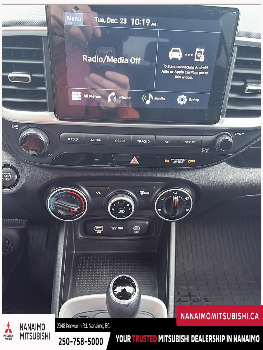 2024 Hyundai Venue Preferred-15