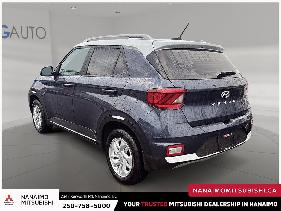 2024 Hyundai Venue Preferred-4