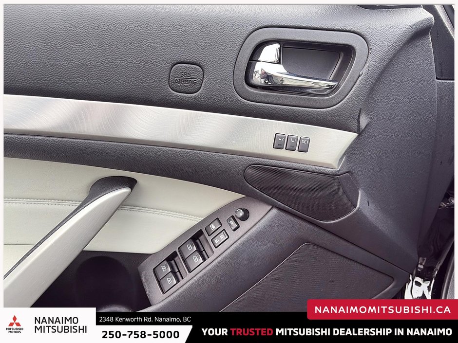 2015 Infiniti Q60 Premier Edition-12