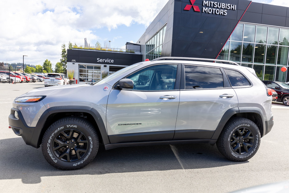 2017 Jeep Cherokee Trailhawk Leather Plus-2