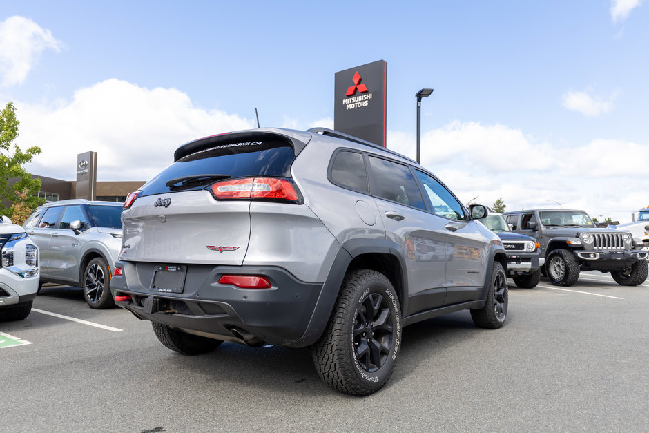 2017 Jeep Cherokee Trailhawk Leather Plus-5