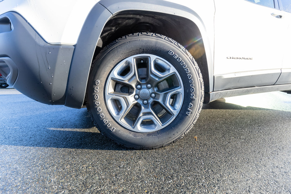 2019 Jeep Cherokee Trailhawk Elite-1