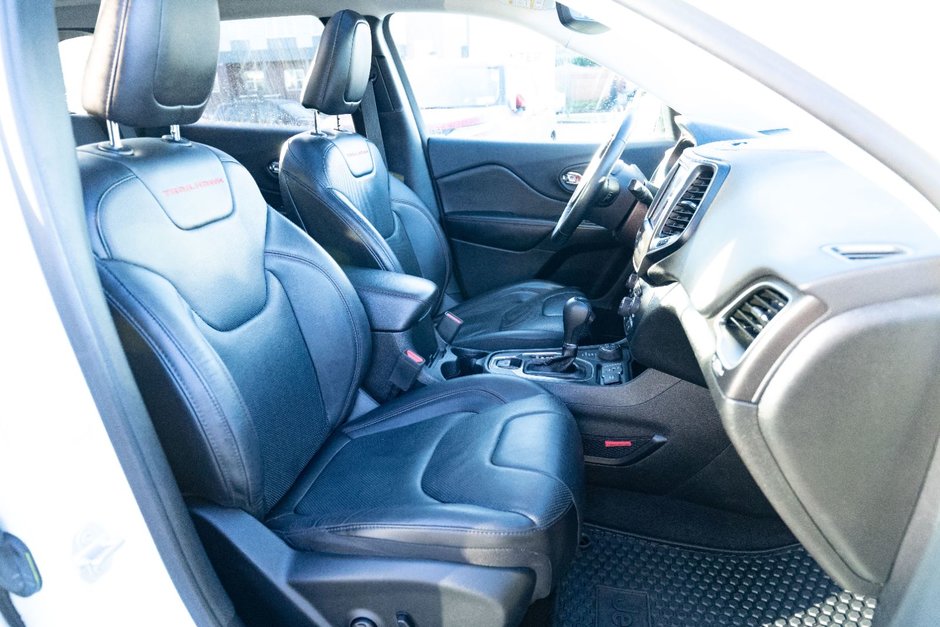 2019 Jeep Cherokee Trailhawk Elite-19