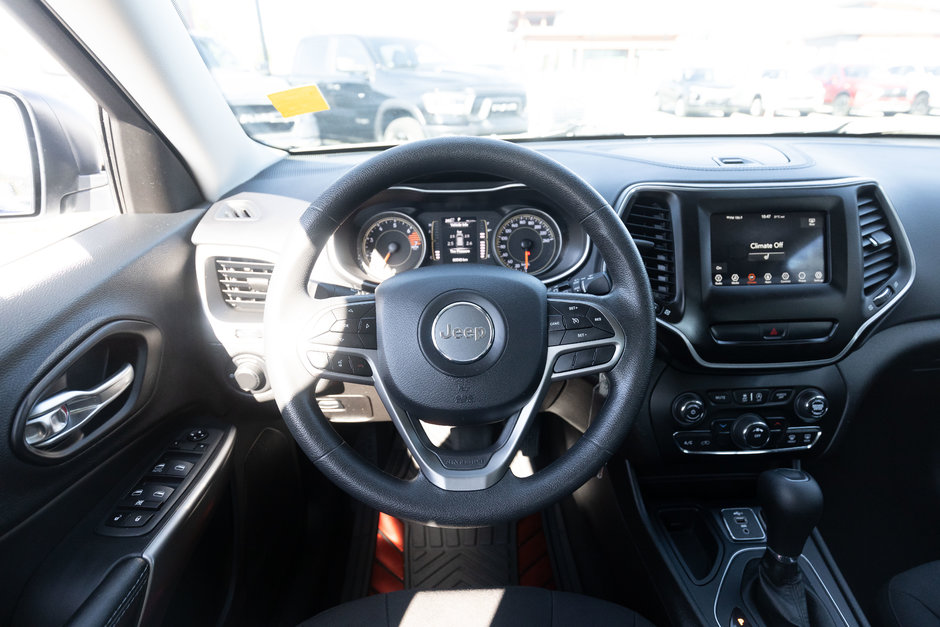 2021 Jeep Cherokee Sport-12