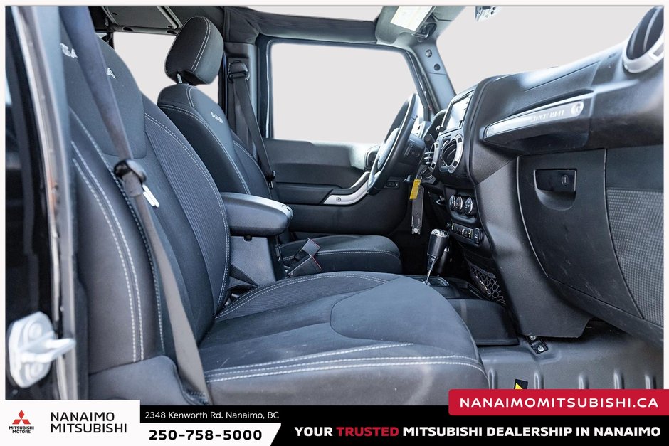 2018 Jeep Wrangler JK Unlimited Sahara-16