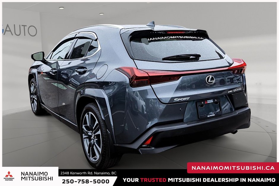 2023 Lexus UX 250h Base-4