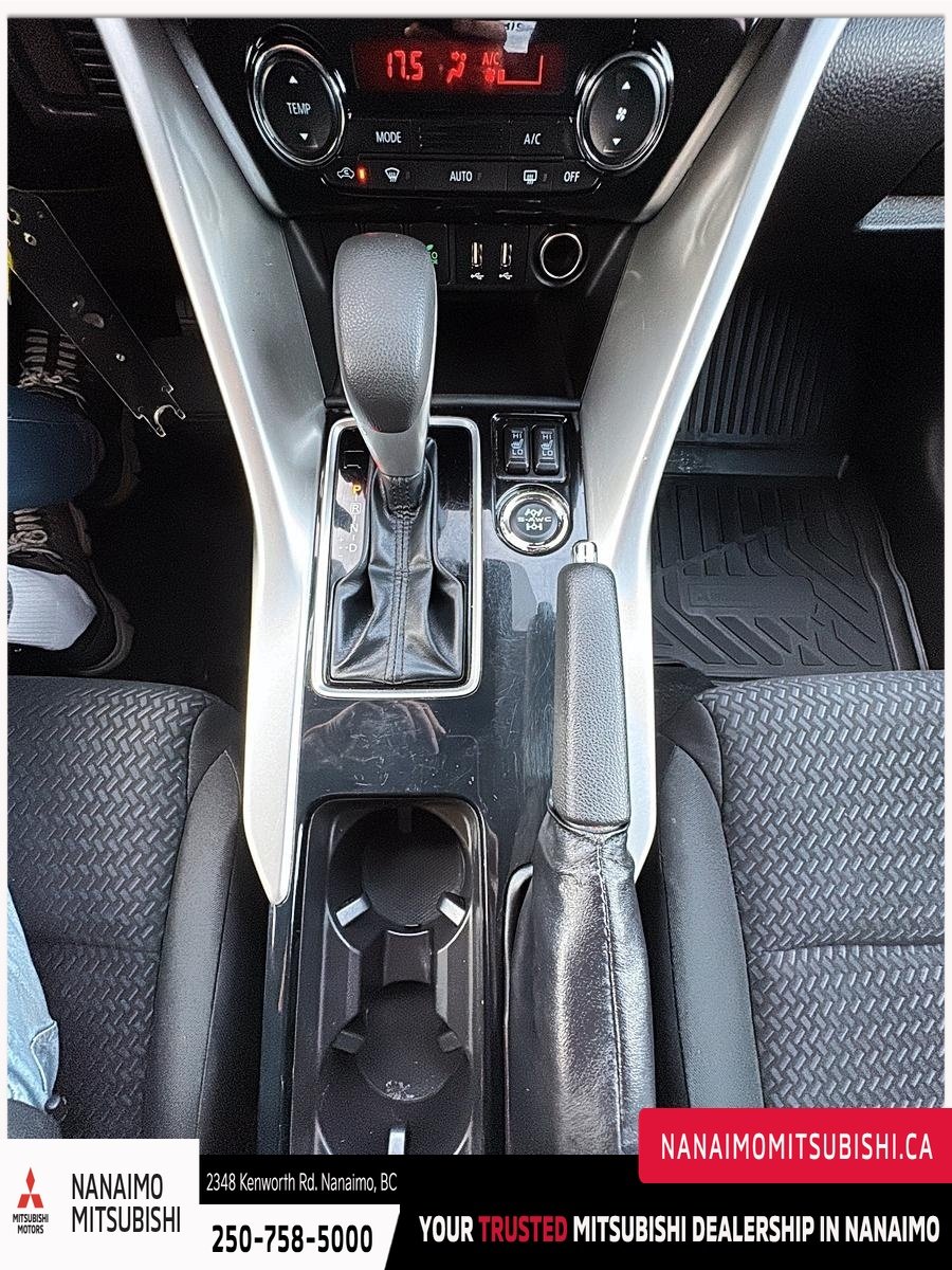 2022 Mitsubishi Eclipse Cross ES-17