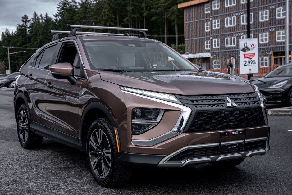 2023 Mitsubishi ECLIPSE CROSS SE-8