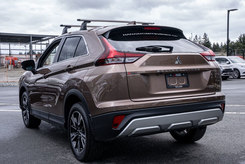 2023 Mitsubishi ECLIPSE CROSS SE-3