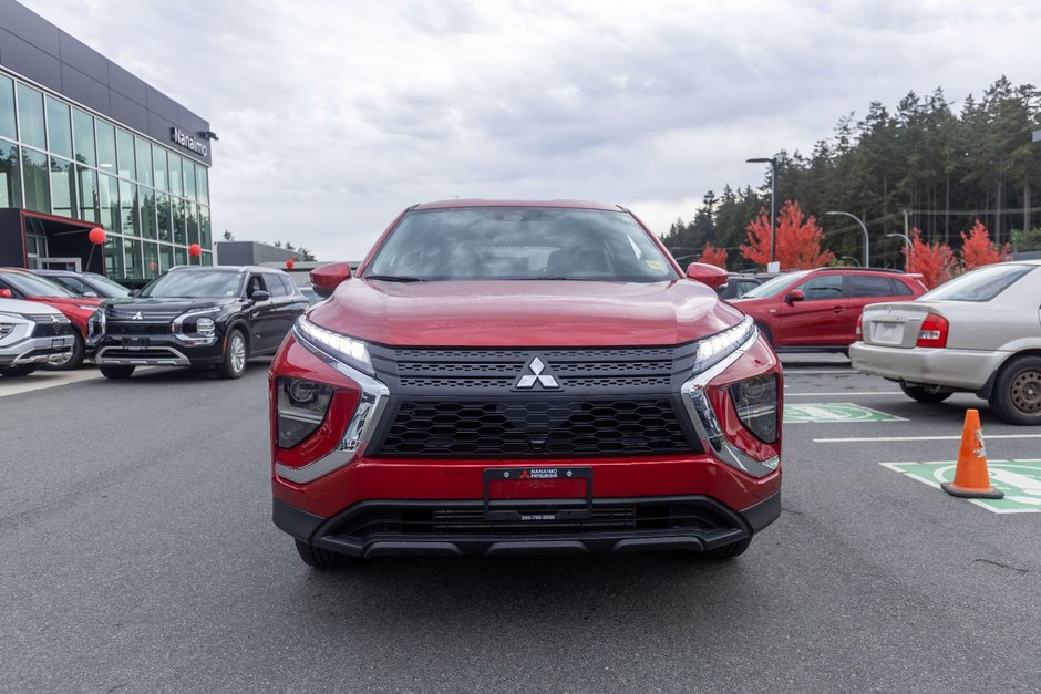 2023 Mitsubishi ECLIPSE CROSS ES-8