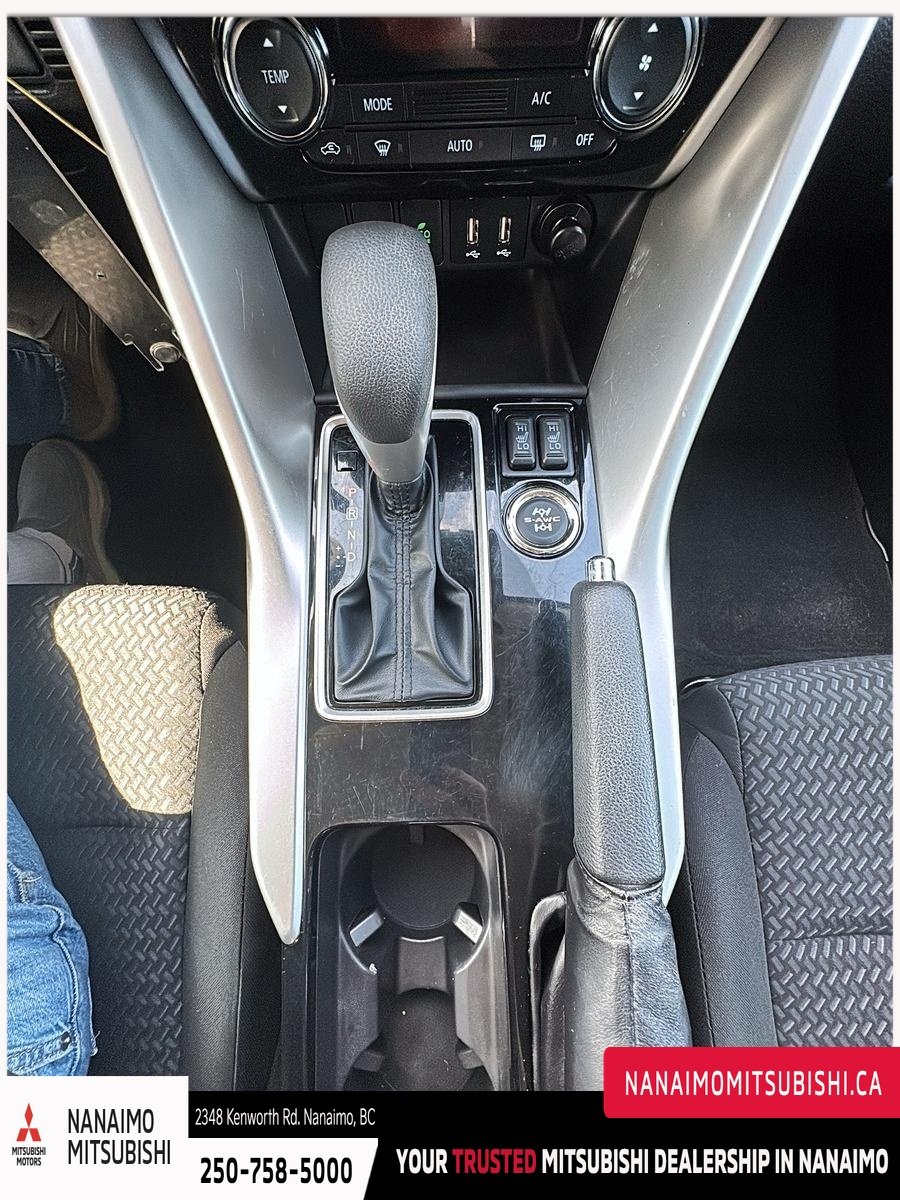 2023 Mitsubishi Eclipse Cross ES-17