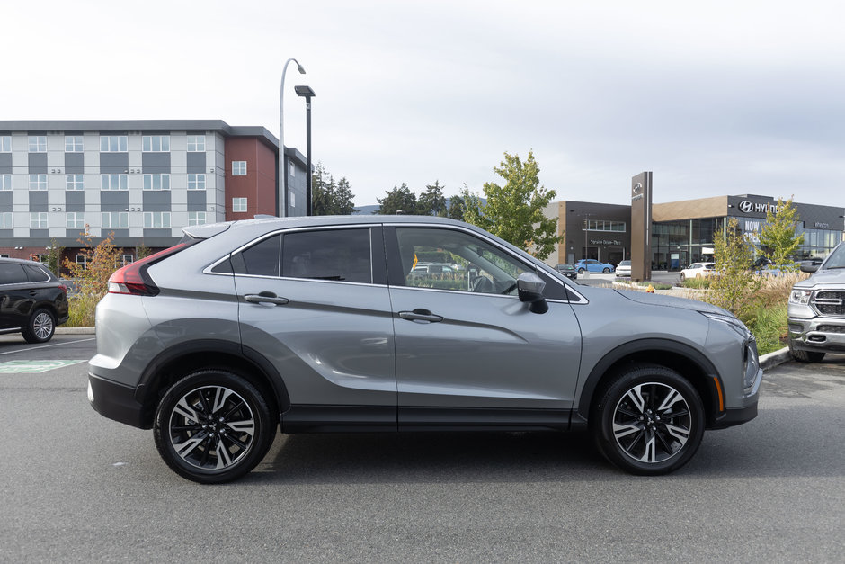 2024 Mitsubishi ECLIPSE CROSS ES-6