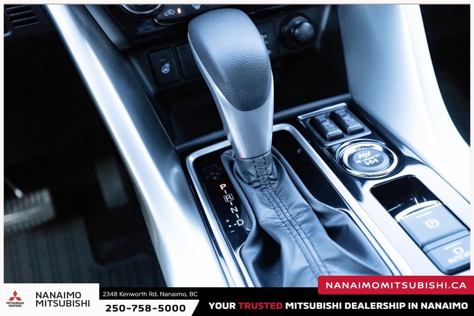 2024 Mitsubishi ECLIPSE CROSS SEL-13