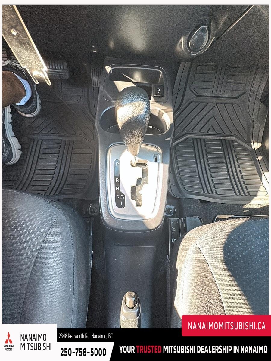 2019 Mitsubishi Mirage G4 ES-17