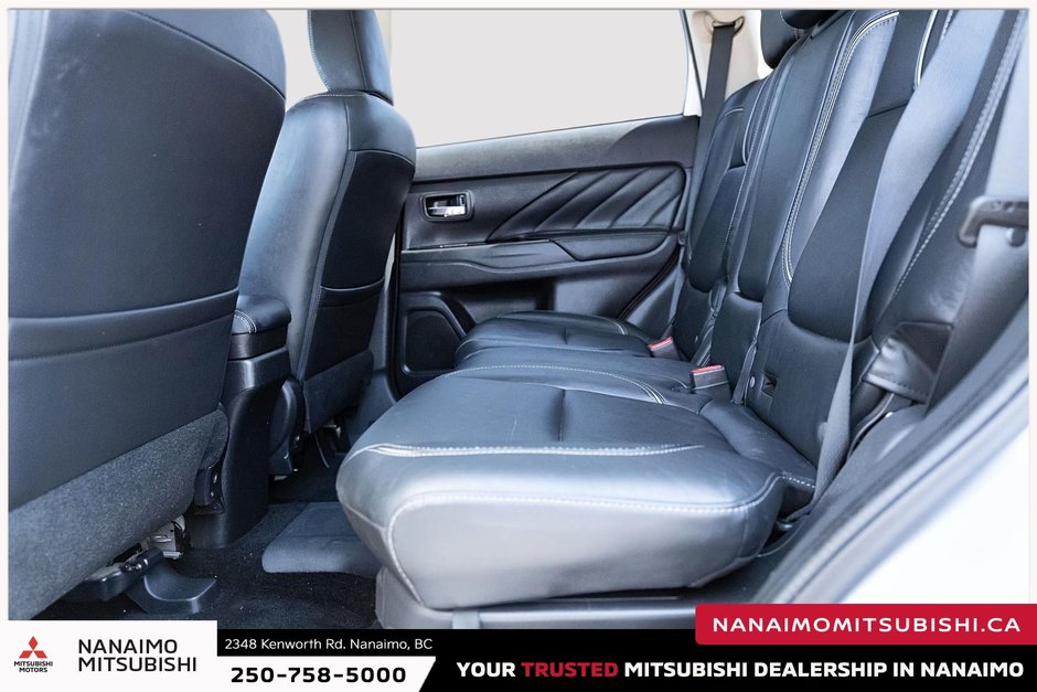 2018 Mitsubishi OUTLANDER PHEV SE-9