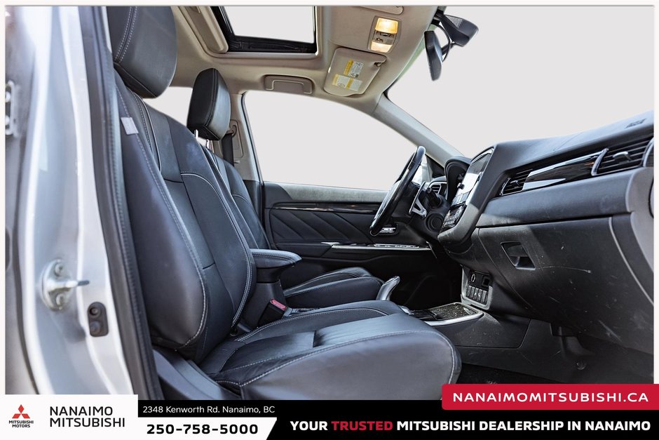 2018 Mitsubishi OUTLANDER PHEV SE-18