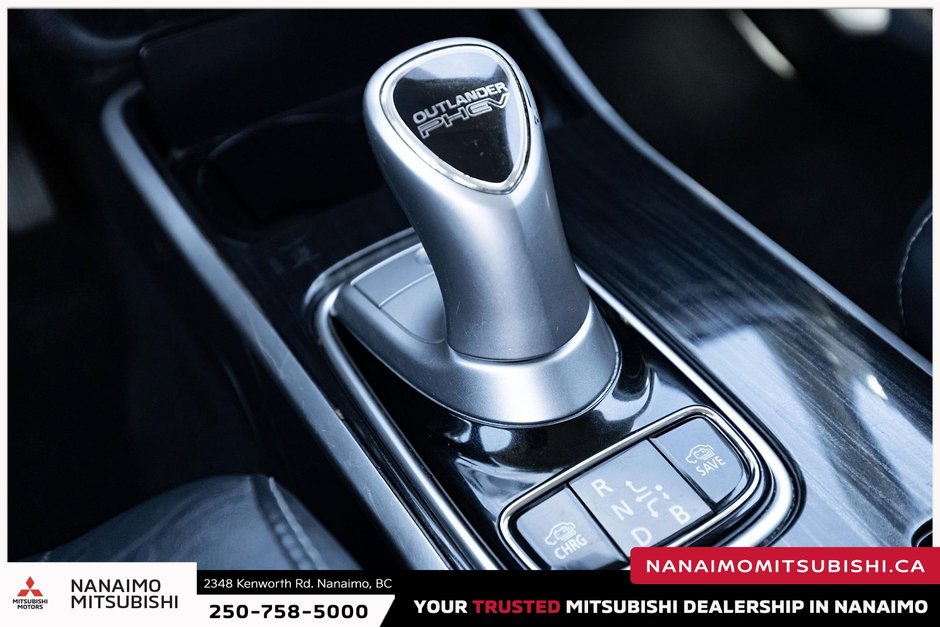 2018 Mitsubishi OUTLANDER PHEV SE-12