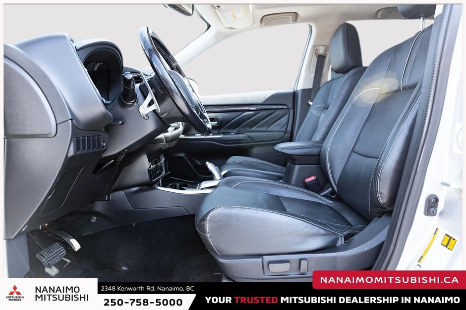 2018 Mitsubishi OUTLANDER PHEV SE-19