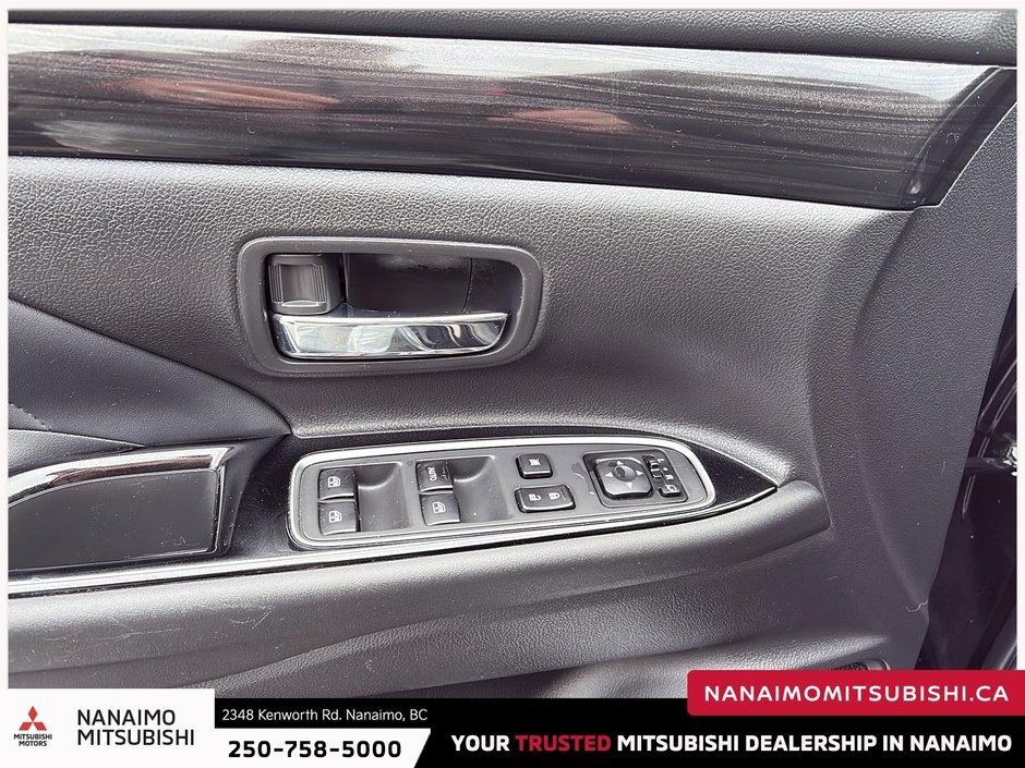 2018 Mitsubishi Outlander PHEV SE-11